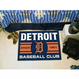 Click here to learn more about the  Tigers Baseball Club Starter Rug 19"x30".